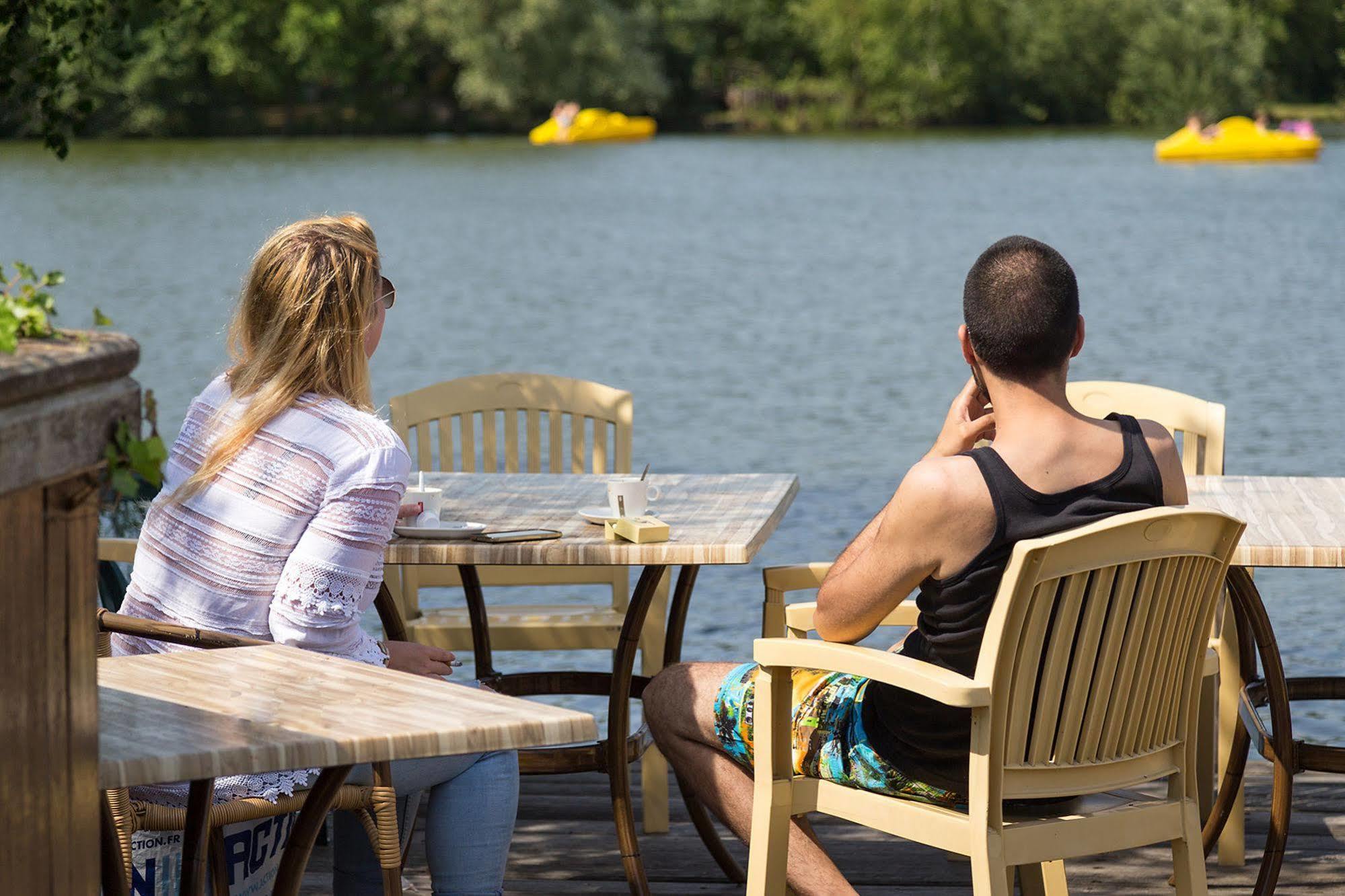 מול Oostappen Vakantiepark Zilverstrand מראה חיצוני תמונה